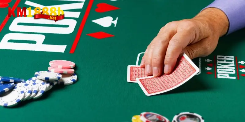 Bluff trong poker là gì? Chiến thuật Bluff poker cơ bản nhất 3 Bluff trong poker có rất nhiều chiến thuật áp dụng khác nhau